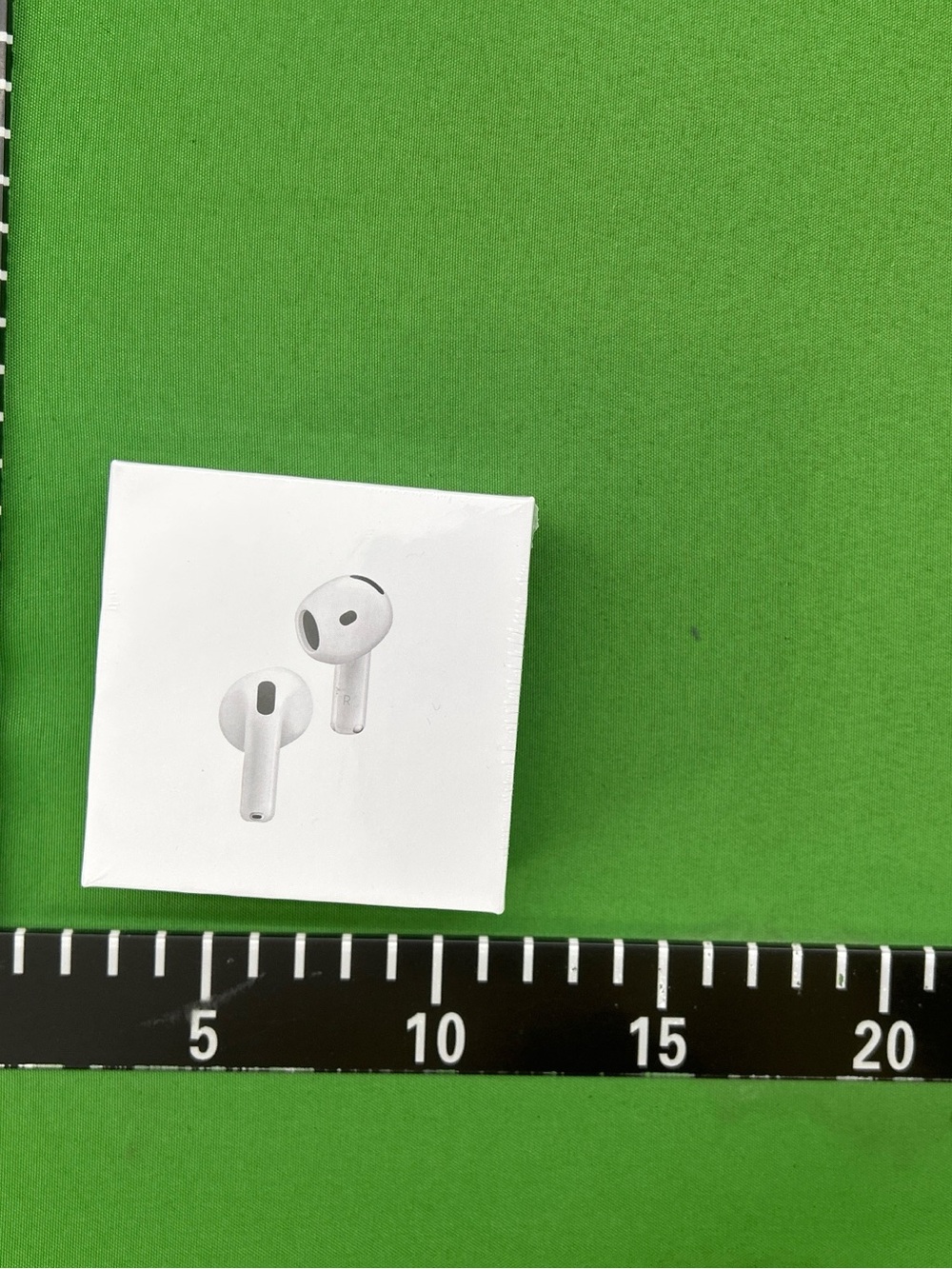 Apple AirPod 4s earbuds